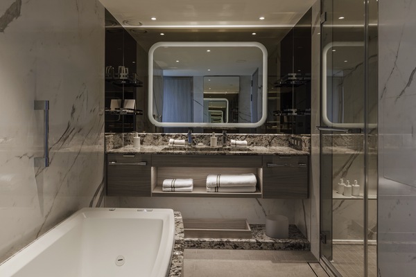 Silversea, Silver Ray, Master Suite Bathroom ©Silversea Cruises Ltd.jpg